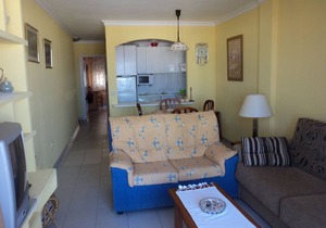 Garrucha apartment with pool by the sea