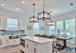 GOLF CART! Walk to Beach - Private Pool with Grill! 4 Bikes!