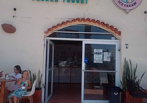 GREAT LOCATION BRAND NEW STUDIO WITH POOL WIFI NETFLIX 2 BLOCKS FROM THE BEACH!