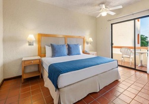 Hotel ∙ Stunning 2BR Condo Near Las Palmas Park