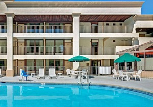 Howard Johnson by Wyndham Galloway Atlantic City Area