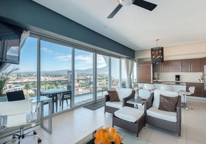 ICONTower2-1401 Icon - Panoramic Views Ocean, Beach, Best Pool