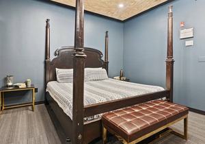 Ideal Boutique Hotel in Middletown's Torchlight Pass Revival District 305