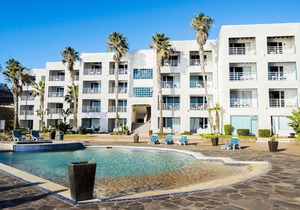 Las Rocas Resort And Spa