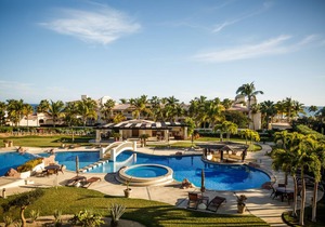 LM F4205- 2-bedroom ocean view condo just a few steps from the beautiful ocean.