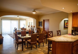LM F4205- 2-bedroom ocean view condo just a few steps from the beautiful ocean.