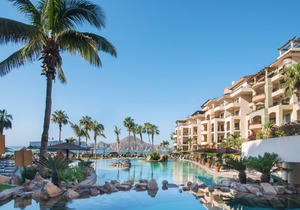 Located on the pristine medano beach