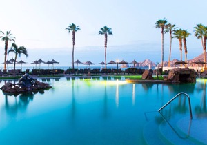 Located on the pristine medano beach
