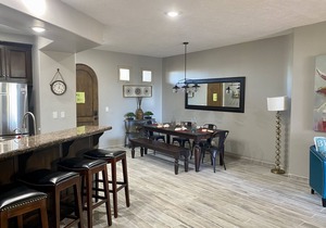 LOVELY 2 BEDROOM BEACHFRONT CONDO - FULLY REMODEL - BBQ GRILL