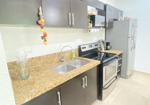 Lovely 2 bedroom serviced apartment with pool.