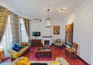 Lovely house in town on the 1 st Floor. 3BD Condo for rent in Downtown, Puerto vallarta