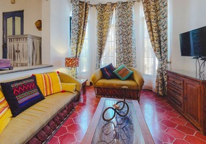 Lovely house in town on the 1 st Floor. 3BD Condo for rent in Downtown, Puerto vallarta