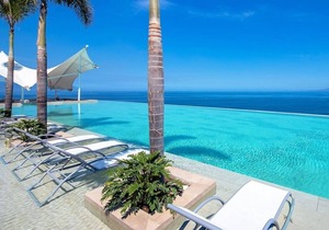 Luxurious 3bd 3ba, Indah by Sayan 7C