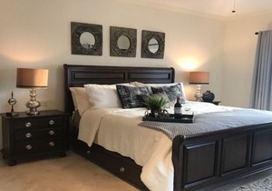 LUXURIOUS PENTHOUSE W/ ROOFTOP JACUZZI - WALK TO BEACH/DOWNTOWN/MARINAown