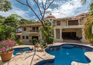 LUXURY AND PRIVATE MANSION 5BD