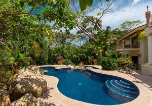 LUXURY AND PRIVATE MANSION 5BD