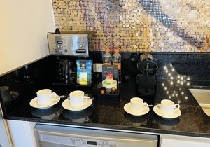 LUXURY Beachfront 5 Diamond Resort/Spa - suite 1980 sq ft