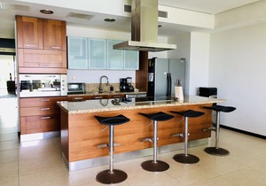 Peninsula’s most relaxing and welcoming condo