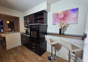 Perfect Location 2BR 5 Min Walk to Galleria Saltwater Pool