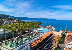 PIER 57 - 711 | 1BR Penthouse Fabulous Views in PV