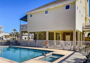 Pirates Beach West | Gated Pool & Hot Tub | Walk to Beach!