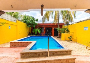 Private BBQ Patio |1 Block to the Beach & Malecón!