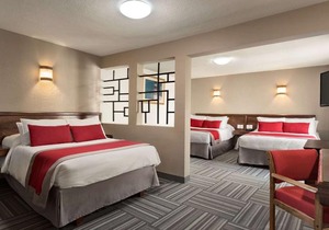 Ramada Plaza by Wyndham Leon