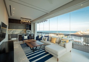 Ritzy Pier 57 Penthouse Ocean Views Romantic Zone