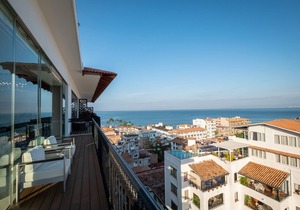 Ritzy Pier 57 Penthouse Ocean Views Romantic Zone