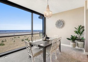 Sand & Sea: Room 308