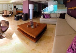 Shangri La Luxury Penthouse Condominiums by Cheap Getaway