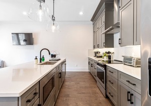 *SLEEPS 24* Keep the Secret 1 *2 Units * 8BR* 8BA*Amazing Townhomes*