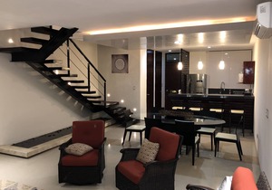 SMART TOWN HOUSE MONTEBELLO