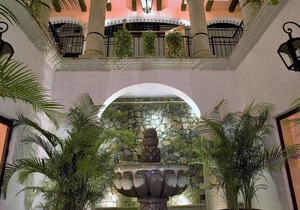 Spacious Open-Air Villa w/Unequaled Luxury/Views, 5 Mins to Town, Chef & Staff