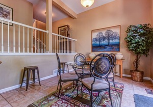 Spacious & upscale condo w/ private hot tub, easy access to ski resorts!