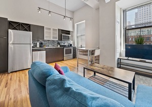 Stay in Style at this Lavish Condo w/ Incredible Amenities & Pool 407