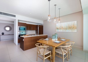 Stunning beachfront condo with AMAZING views! 2 Bedroom+den, 3 Bathrooms