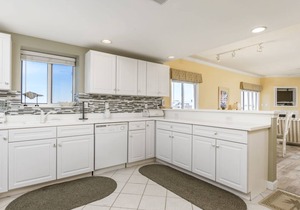 Tastefully decorated 3 bedroom ocean block condo with outdoor pool. Convenient to the beach, shops and restaurants.