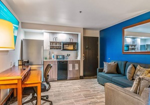 Tempe studio King Economy