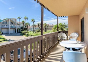 Tiki 242
