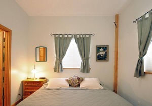 Wagon Room-King-Ensuite bath-views