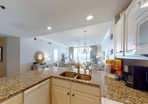 Waterfront condo with indoor & outdoor pools, hot tubs, & on-site restaurants