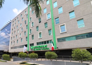 Wyndham Garden Guadalajara Acueducto