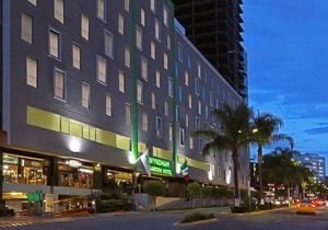 Wyndham Garden Guadalajara Acueducto