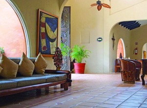 Peninsula Zihuatanejo Bay | Almacen
