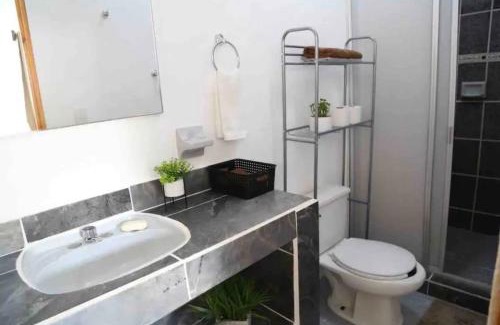 Emiliano Zapata Apartment | 09 Habitación Independiente en Zona Romántica a solo 3 cuadras de la playa