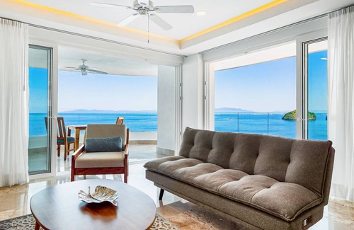 Mismaloya Condo | 102 m² Condo ∙ 1 bedroom ∙ 2 guests