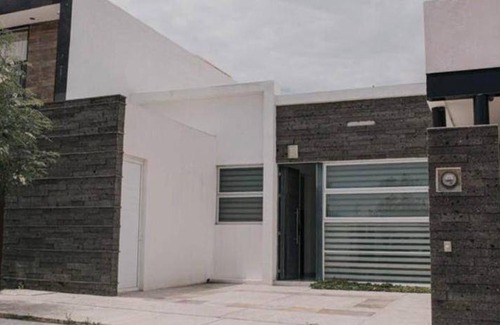 Aguascalientes House | 135 m² House ∙ 2 bedrooms ∙ 4 guests