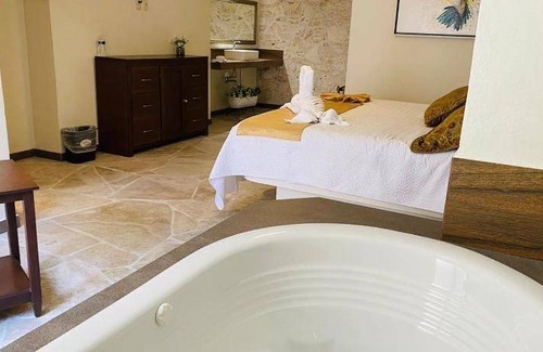 Bernal Hotel | 170 m² Hotel ∙ 4 guests