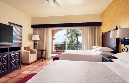 Cabo San Lucas Resort | 177 m² Resort ∙ 4 bedrooms ∙ 127 guests